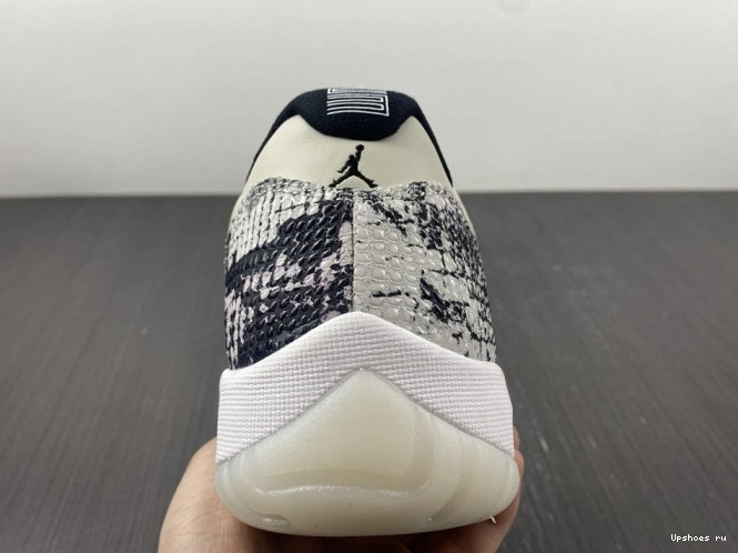 Retro Bone Snake Light Low Jordan CD6847-002 11 0214